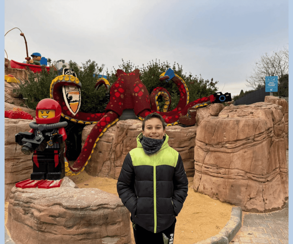 Gardaland durante il periodo Magic Winter tra attrazioni, tematismo natalizio e aree dedicate alle famiglie