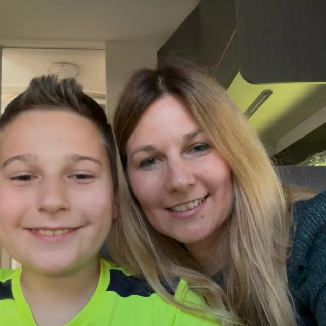 📬 Questa settimana nella newsletter di Dolciviaggi abbiamo fatto qualcosa di diverso:
🎥 Un video inedito (girato insieme a mio figlio!)🎁 E un’offerta (a un prezzo che non si ripete) che piacerà a chi ama viaggiare in libertà, con bambini e camper.
La newsletter è gratuita, esce una volta a settimana, e ti tiene sempre un passo avanti.
💌 Vuoi riceverla anche tu? Scrivimi nei commenti o in DM: ti aggiungo volentieri!