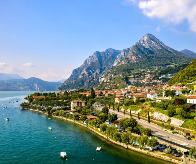 ✨ Fino a domenica 11 maggio, per la Festa della Mamma…
Tanti itinerari Dolciviaggi da vivere con la tua famiglia sono in promozione!

Itinerari pensati per chi ama viaggiare in autonomia,
ma non vuole perdere tempo a cercare tutto da sé.

📍 Idee chiare
🗺️ Percorsi testati
💛 Libertà assoluta

Perché ogni famiglia ha il suo ritmo,
ma partire con una guida ti fa sentire subito nel posto giusto.

👉 Scegli il tuo prossimo viaggio tra natura, mare, borghi e meraviglie → https://dolciviaggi.com/categoria-prodotto/prodotto-della-settimana/

#dolciviaggi #camperfamily #viaggiinlibertà #viaggiaresereni #itineraricamper