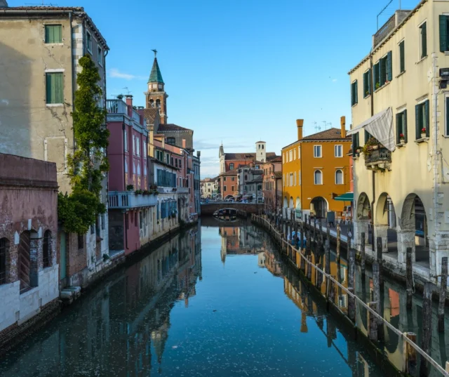 Trentino + Mare: Itinerario Dolciviaggi dal 9 al 23 agosto
🌿 1 settimana in montagna (fresca, attiva, bellissima)
☀️ 1 settimana in campeggio sul mare (relax)

✅ Per famiglie con ragazzi
✅ Viaggio libero, ma in compagnia
✅ Gita consigliata a Chioggia
✅ Itinerario testato, piazzole selezionate
✅ Bici consigliata – Animali benvenuti

📥 Ricevi il PDF con tappe, mappe, soste e info 3408980807 
🚐 https://dolciviaggi.com/prodotto/itinerario-estivo-alla-scoperta-del-trentino-e-veneto/