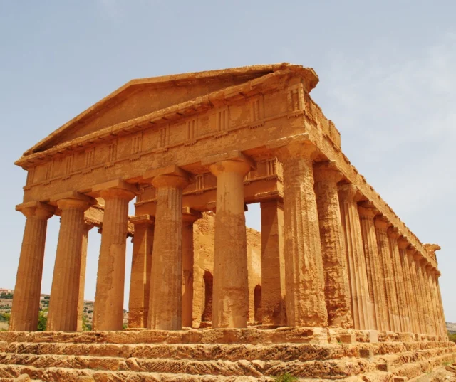 ☀️ SICILIA IN CAMPER – FAMILY EDITION
📍 10 tappe collaudate | 🚐 soste selezionate | 🐾 dog-friendly | 👨‍👩‍👧‍👦 family-proof

Un itinerario pronto da seguire, pensato per chi ama viaggiare con calma e meraviglia.Nessuna guida da leggere, nessuna perdita di tempo.Tutto già studiato, anche per bambini, animali 

📱 Ricevi link attivi, info traghetti, dritte locali e consigli gastronomici.
🎁 Tutto a 65€  se acquisti entro il 20 di giugno
✉️ Scrivimi “SICILIA” e ricevi la tua copia oggi stesso!