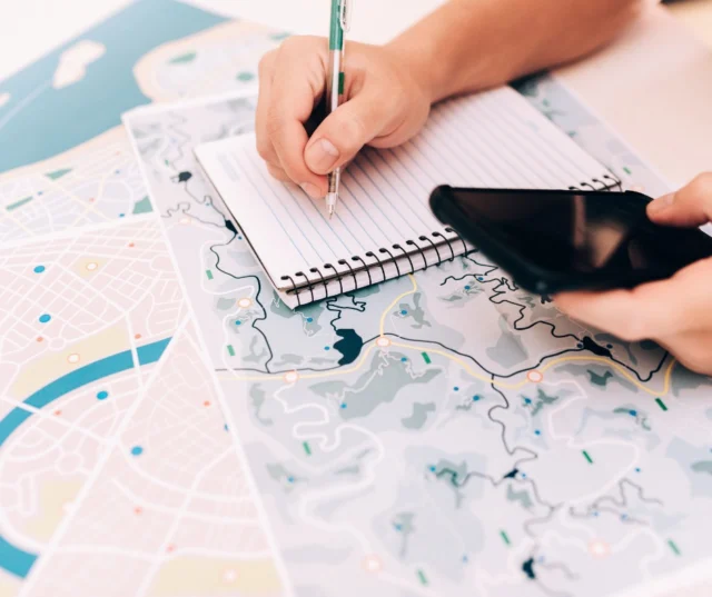 🌞 Luglio è il mese dei sogni… ma la pianificazione può diventare un incubo.
⛱️ Tra fogli sparsi, ricerche infinite e dubbi su dove andare, il tempo per sognare svanisce.

E se ti dicessimo che la tua soluzione è già pronta?
Itinerari pensati per farti partire senza stress, ma con tutta la magia dell’estate.

✨Scoprili qui → https://dolciviaggi.com/categoria-prodotto/itinerario-per-camperisti/